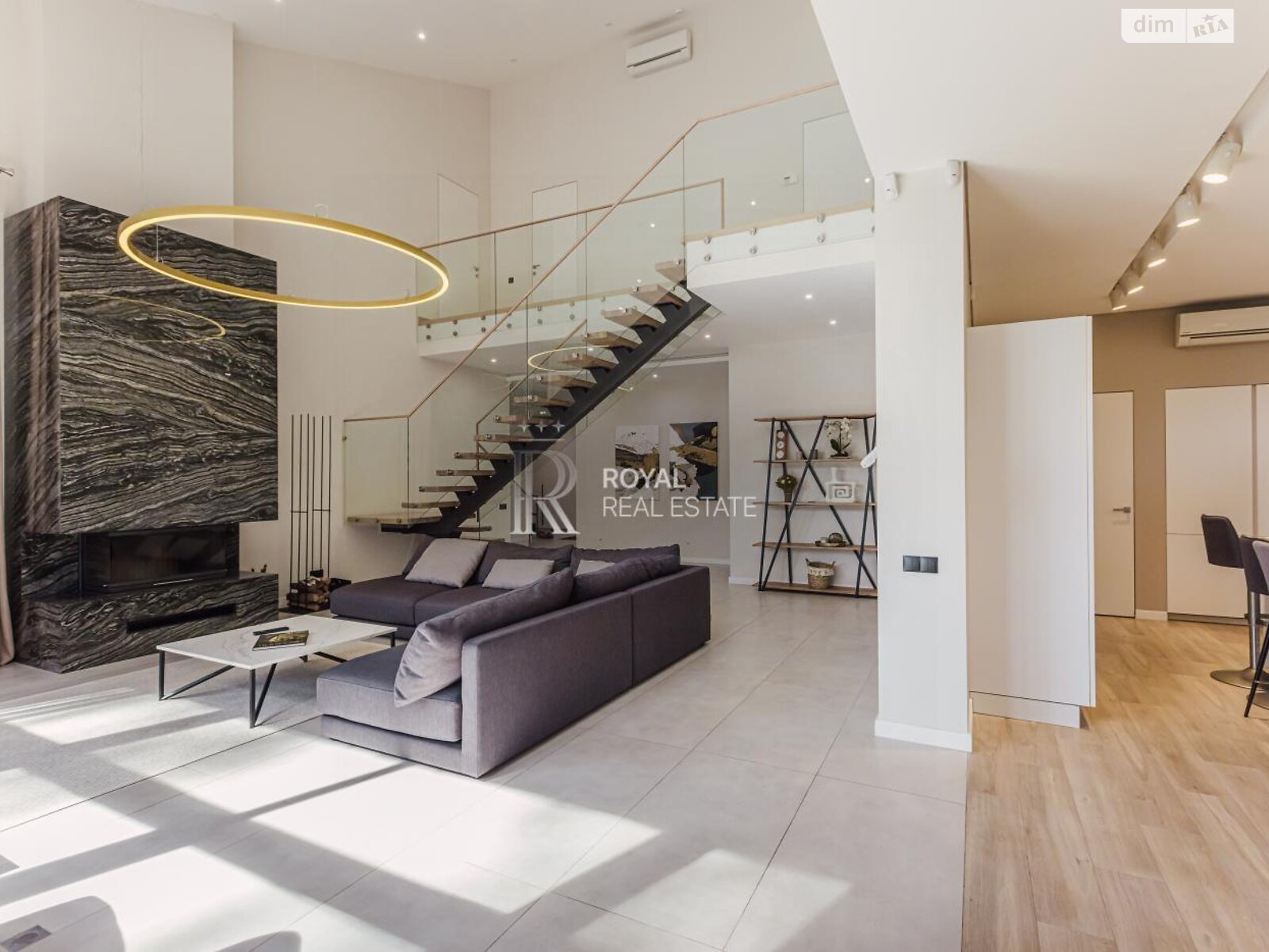 двухэтажный дом с верандой, 500 кв. м, кирпич. Продажа в Буче район Буча фото 1