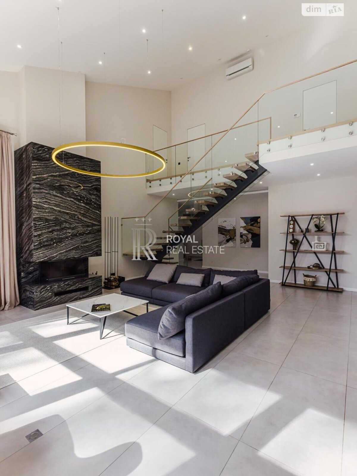 двухэтажный дом с верандой, 500 кв. м, кирпич. Продажа в Буче район Буча фото 1