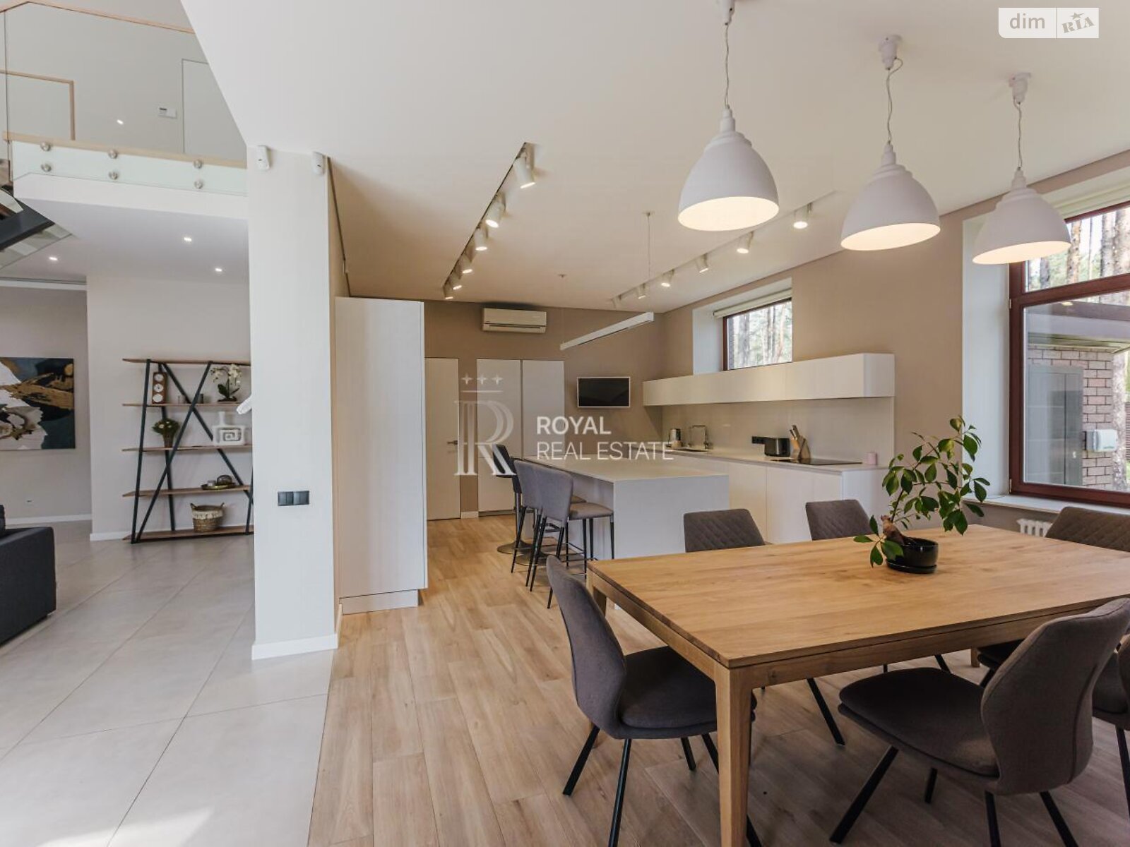 двухэтажный дом с верандой, 500 кв. м, кирпич. Продажа в Буче район Буча фото 1