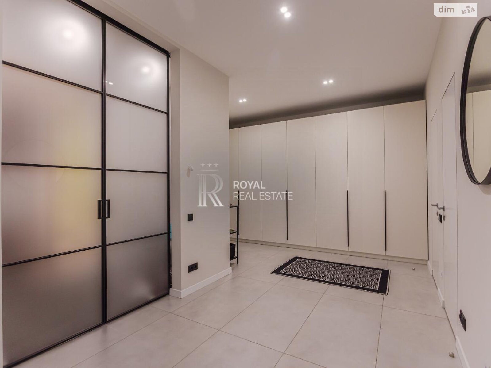 двухэтажный дом с верандой, 500 кв. м, кирпич. Продажа в Буче район Буча фото 1