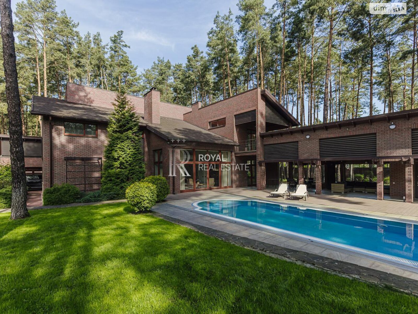 двухэтажный дом с верандой, 500 кв. м, кирпич. Продажа в Буче район Буча фото 1