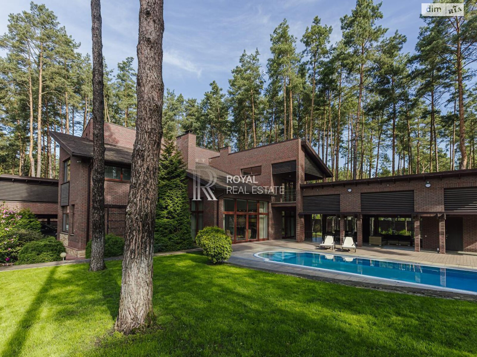 двухэтажный дом с верандой, 500 кв. м, кирпич. Продажа в Буче район Буча фото 1