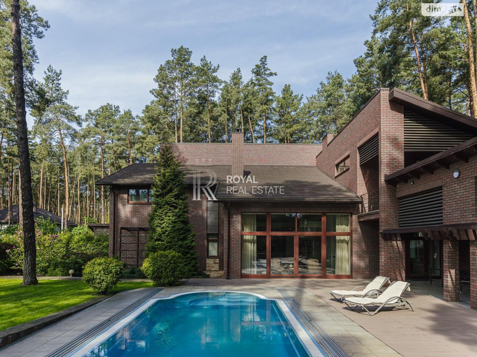 двухэтажный дом с верандой, 500 кв. м, кирпич. Продажа в Буче район Буча фото 1