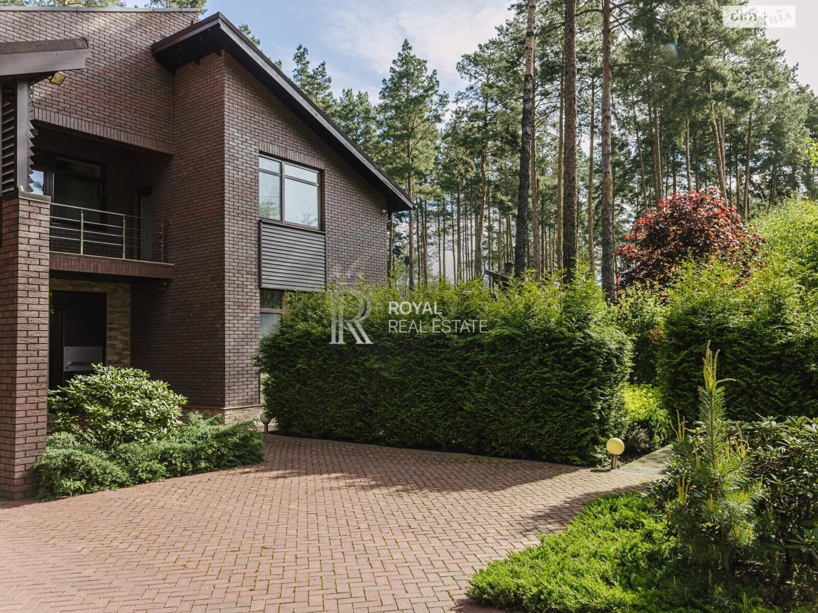 двухэтажный дом с верандой, 500 кв. м, кирпич. Продажа в Буче район Буча фото 1