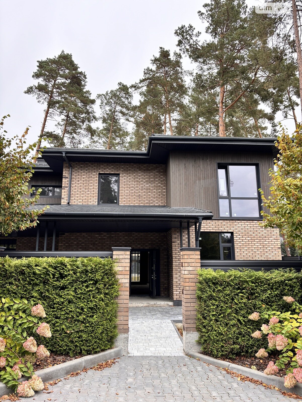 двухэтажный дом с верандой, 225 кв. м, кирпич. Продажа в Буче район Буча фото 1 двухэтажный дом с верандой, 225 кв. м, кирпич. Продажа в Буче район Буча фото 1