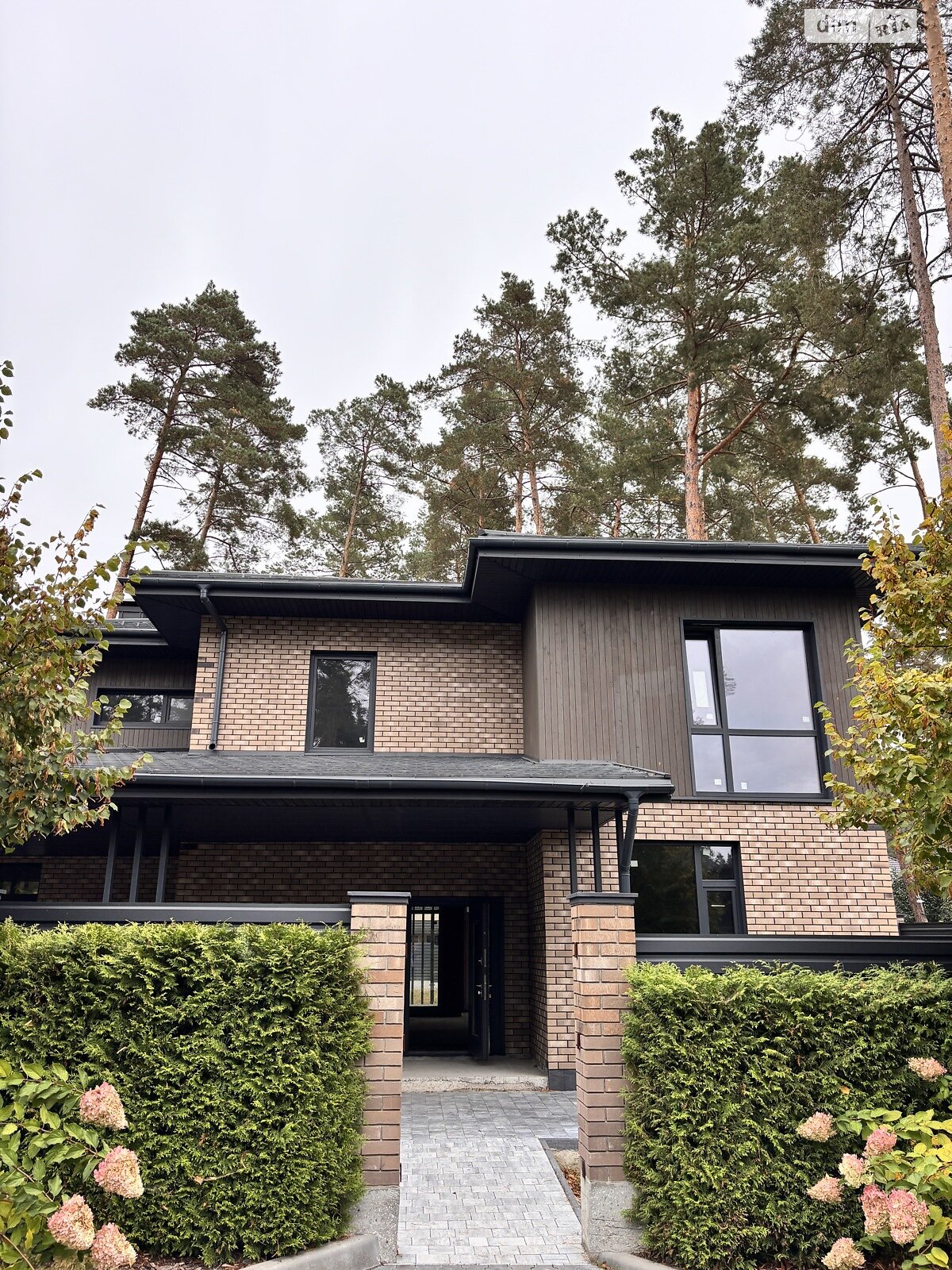 двухэтажный дом с верандой, 225 кв. м, кирпич. Продажа в Буче район Буча фото 1 двухэтажный дом с верандой, 225 кв. м, кирпич. Продажа в Буче район Буча фото 1