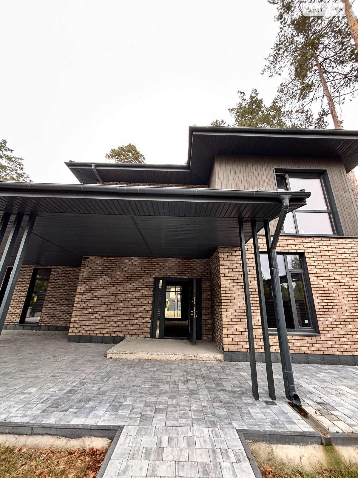 двухэтажный дом с верандой, 225 кв. м, кирпич. Продажа в Буче район Буча фото 1 двухэтажный дом с верандой, 225 кв. м, кирпич. Продажа в Буче район Буча фото 1