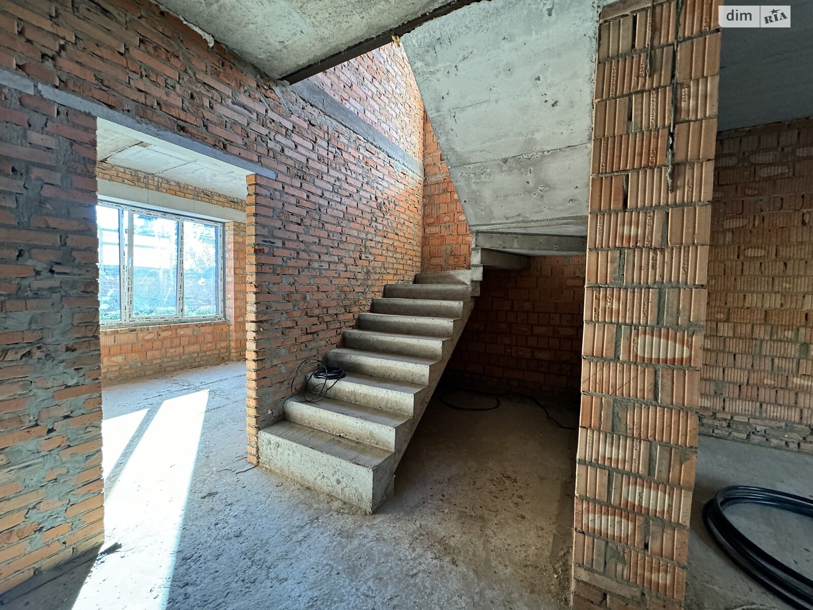 триповерховий будинок з опаленням, 147 кв. м, керамический кирпич. Продаж в Бучі, район Буча фото 1 триповерховий будинок з опаленням, 147 кв. м, керамический кирпич. Продаж в Бучі, район Буча фото 1