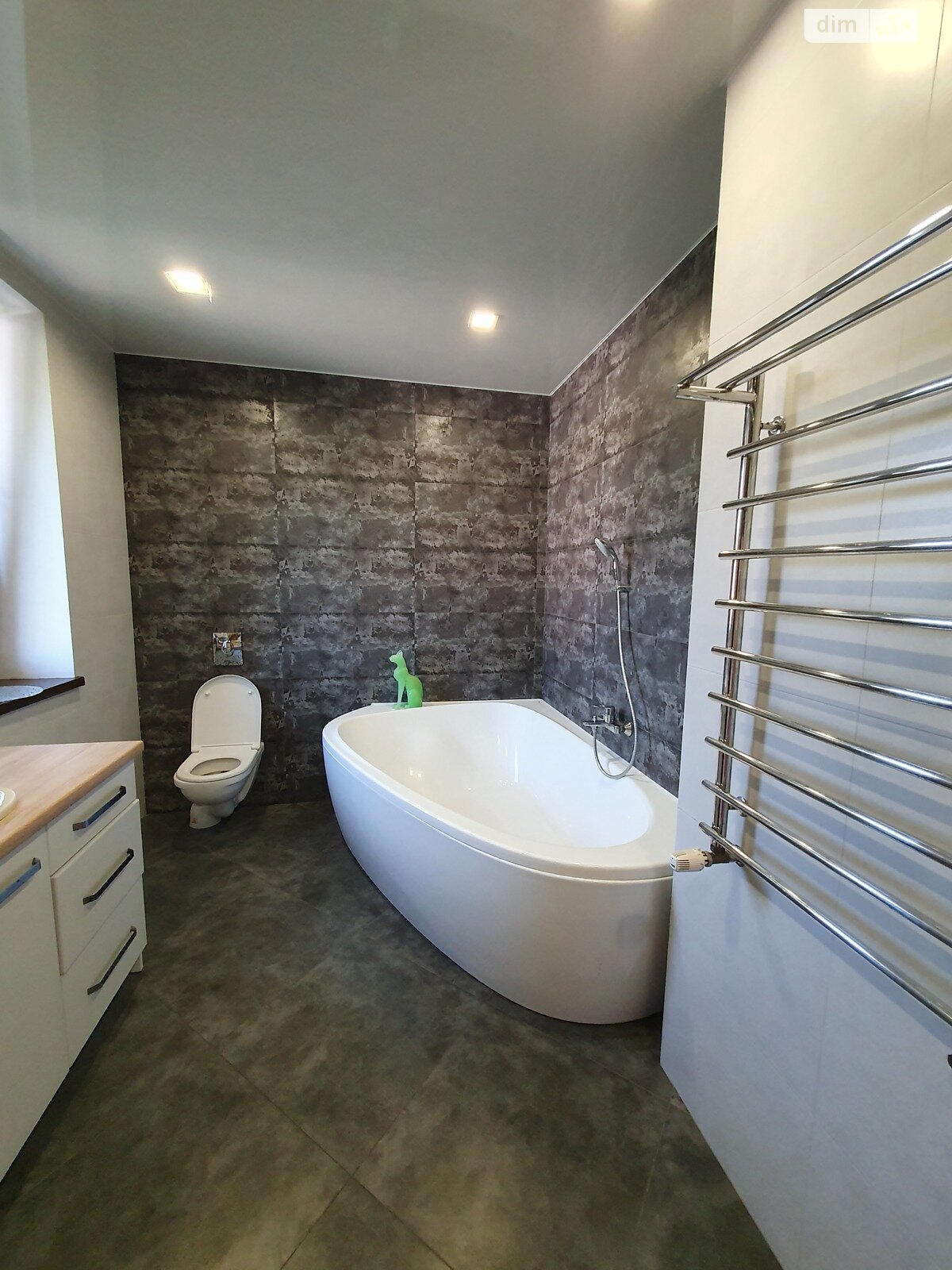 двухэтажный дом с верандой, 187 кв. м, газобетон. Продажа в Буче район Буча фото 1