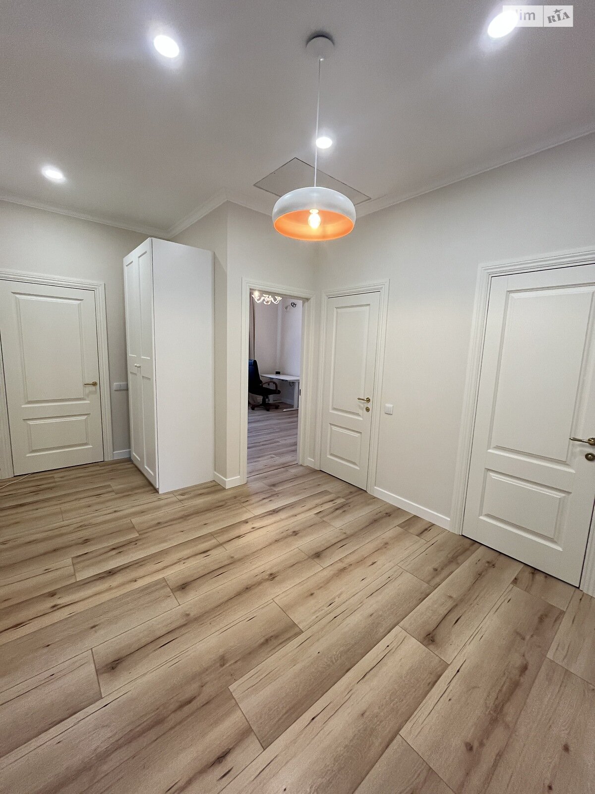 одноэтажный дом с отоплением, 99.6 кв. м, кирпич. Продажа в Буче район Буча фото 1 одноэтажный дом с отоплением, 99.6 кв. м, кирпич. Продажа в Буче район Буча фото 1