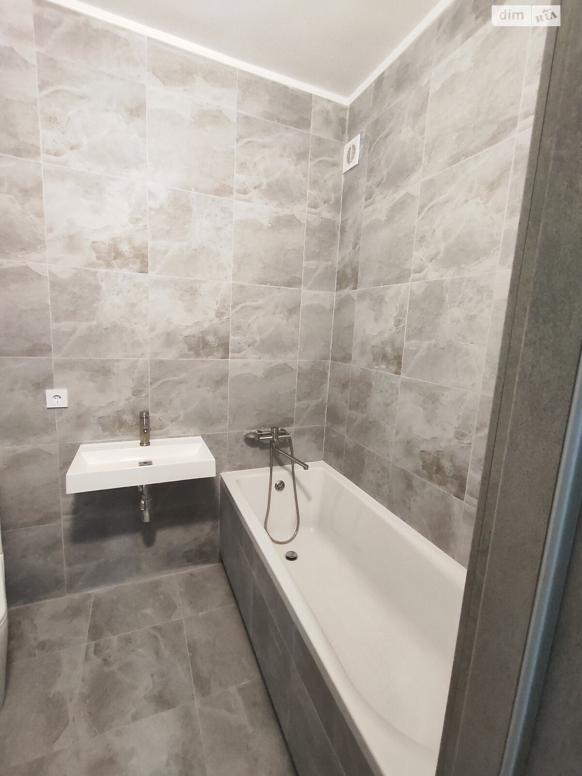 двухэтажный дом, 50 кв. м, кирпич. Продажа в Буче район Буча фото 1