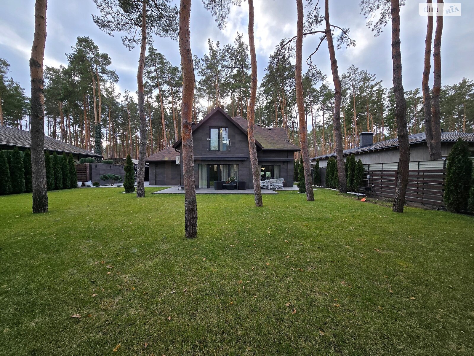 двоповерховий будинок з балконом, 196.7 кв. м, цегла. Продаж в Бучі, район Буча фото 1 двоповерховий будинок з балконом, 196.7 кв. м, цегла. Продаж в Бучі, район Буча фото 1