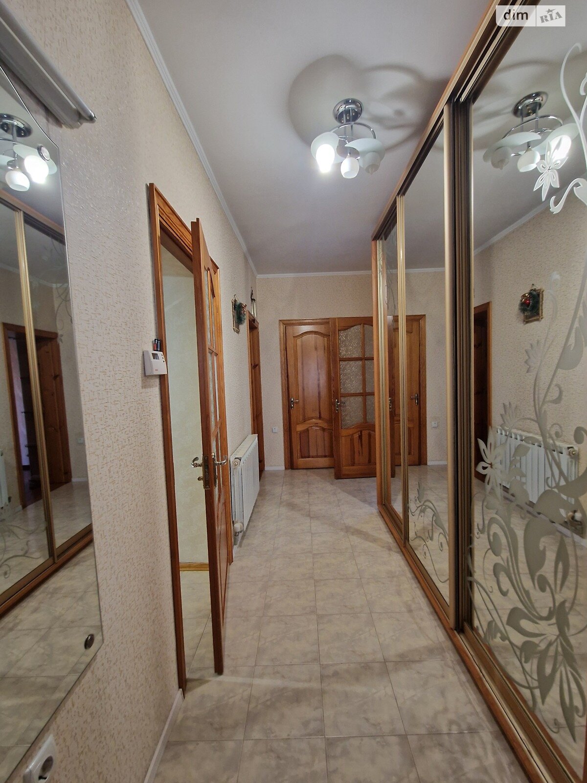 одноповерховий будинок з мансардою, 150 кв. м, кирпич. Продаж в Бучі, район Буча фото 1 одноповерховий будинок з мансардою, 150 кв. м, кирпич. Продаж в Бучі, район Буча фото 1
