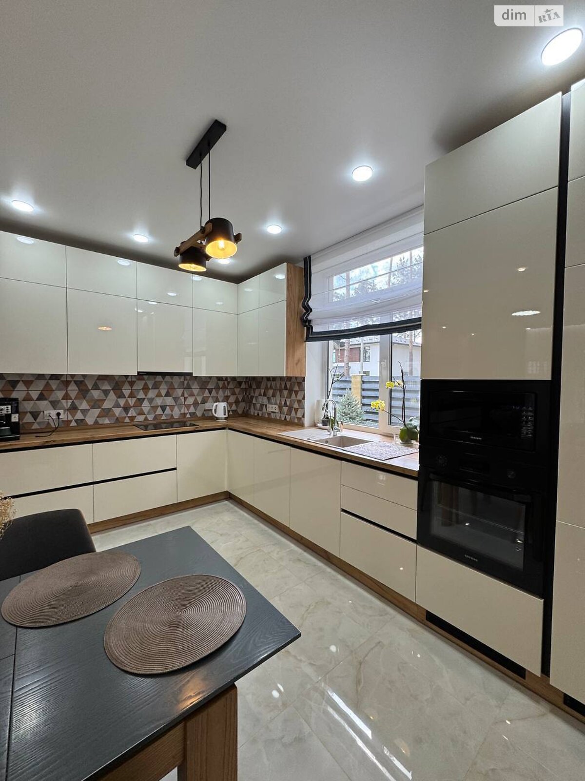 двоповерховий будинок бесідка, 150.5 кв. м, цегла. Продаж в Бучі, район Буча фото 1 двоповерховий будинок бесідка, 150.5 кв. м, цегла. Продаж в Бучі, район Буча фото 1