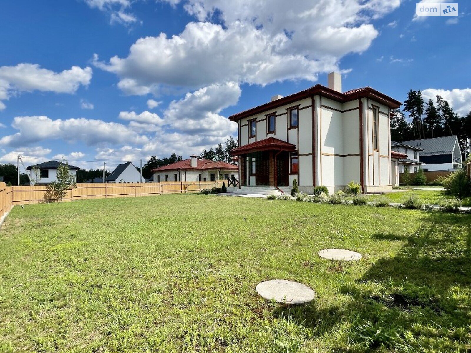 двухэтажный дом с отоплением, 215 кв. м, керамический блок. Продажа в Буче район Буча фото 1 двухэтажный дом с отоплением, 215 кв. м, керамический блок. Продажа в Буче район Буча фото 1