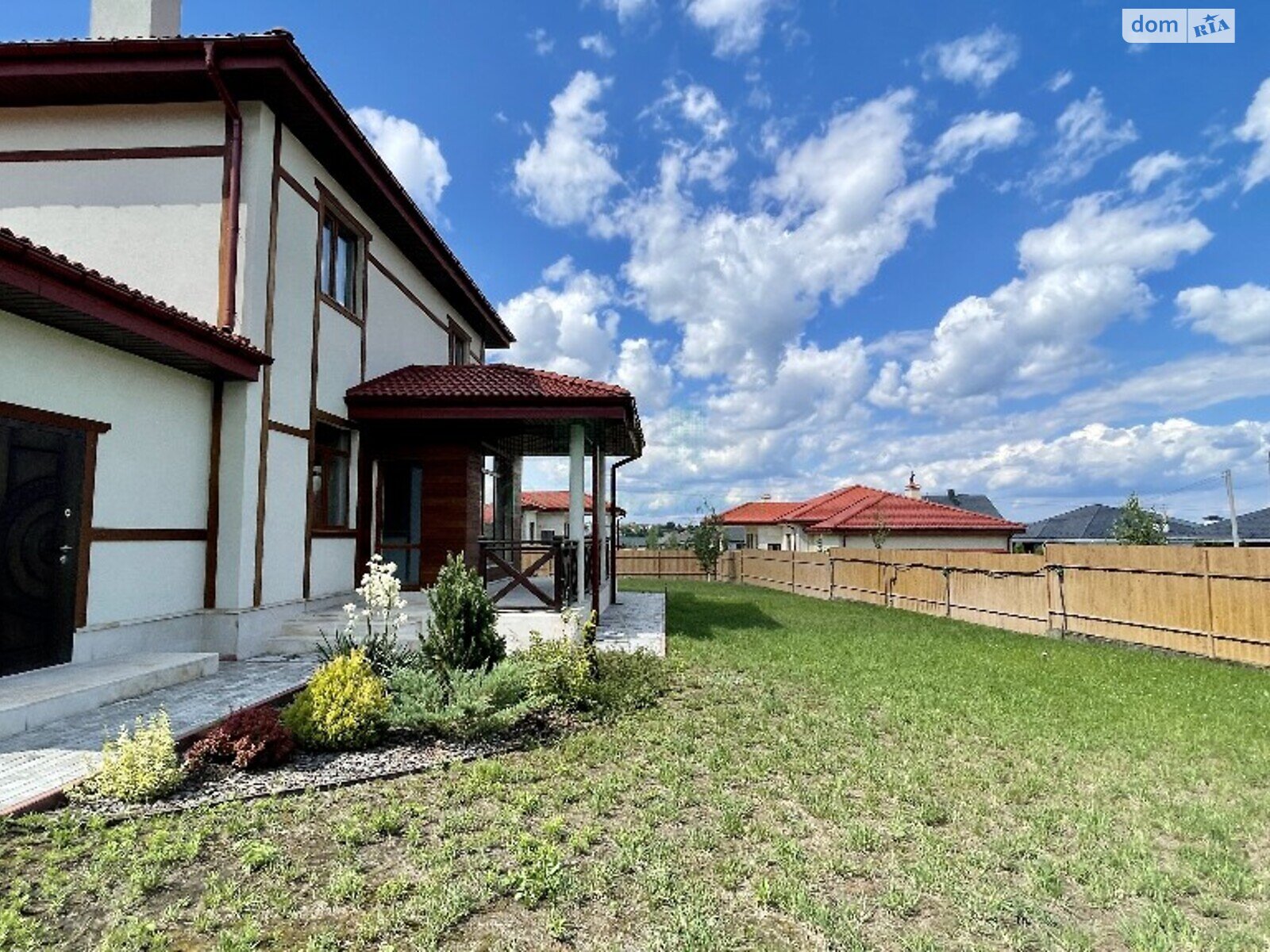 двухэтажный дом с отоплением, 215 кв. м, керамический блок. Продажа в Буче район Буча фото 1 двухэтажный дом с отоплением, 215 кв. м, керамический блок. Продажа в Буче район Буча фото 1