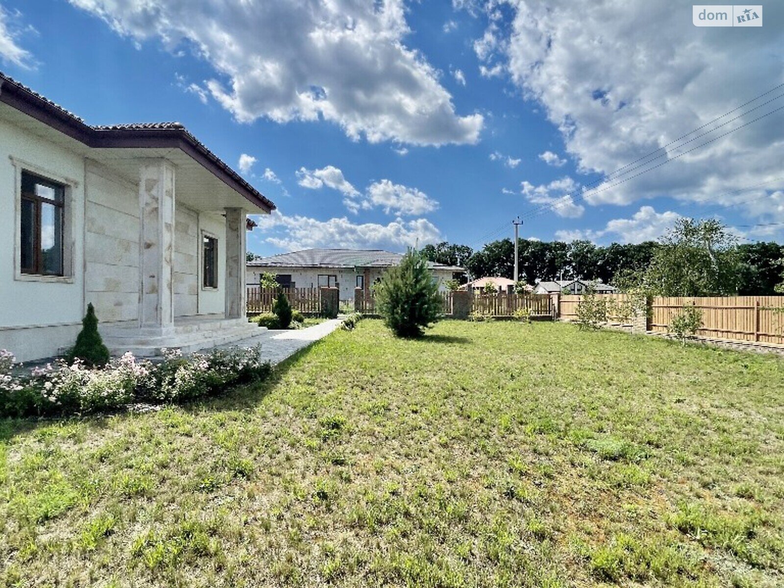 одноэтажный дом с отоплением, 250 кв. м, кирпич. Продажа в Буче район Буча фото 1 одноэтажный дом с отоплением, 250 кв. м, кирпич. Продажа в Буче район Буча фото 1