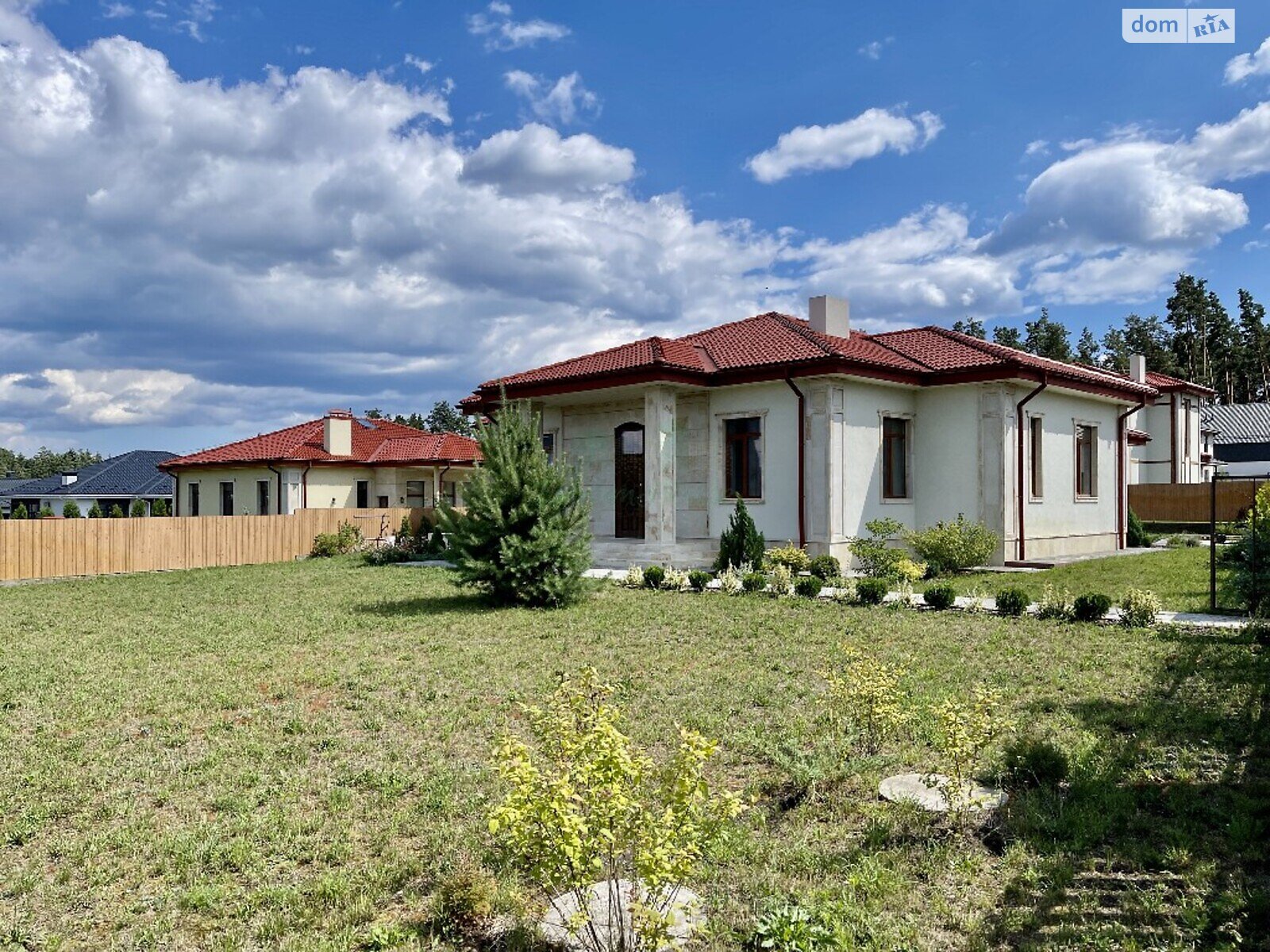 одноэтажный дом с отоплением, 250 кв. м, кирпич. Продажа в Буче район Буча фото 1 одноэтажный дом с отоплением, 250 кв. м, кирпич. Продажа в Буче район Буча фото 1