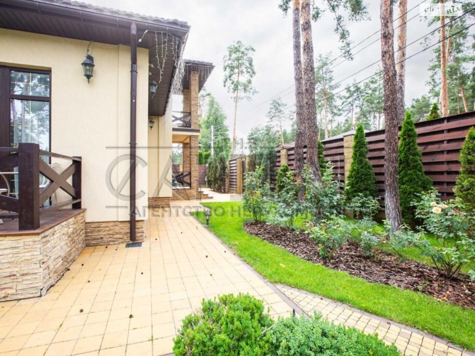 трехэтажный дом, 400 кв. м, кирпич. Продажа в Буче район Буча фото 1 трехэтажный дом, 400 кв. м, кирпич. Продажа в Буче район Буча фото 1