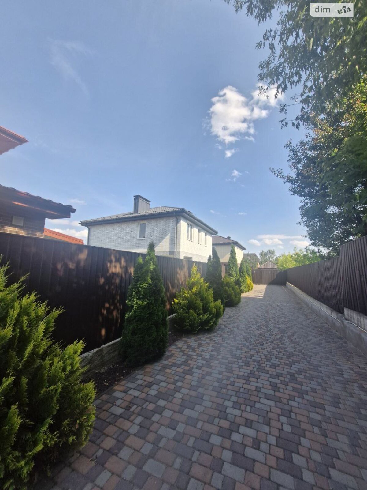 двухэтажный дом с гаражом, 152 кв. м, кирпич. Продажа в Буче район Буча фото 1 двухэтажный дом с гаражом, 152 кв. м, кирпич. Продажа в Буче район Буча фото 1