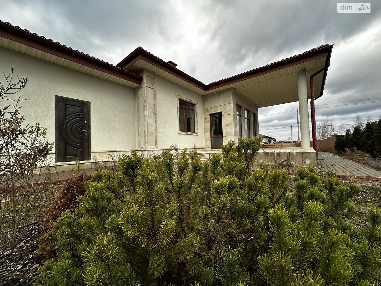 одноэтажный дом с гаражом, 250 кв. м, кирпич. Продажа в Буче район Буча фото 1