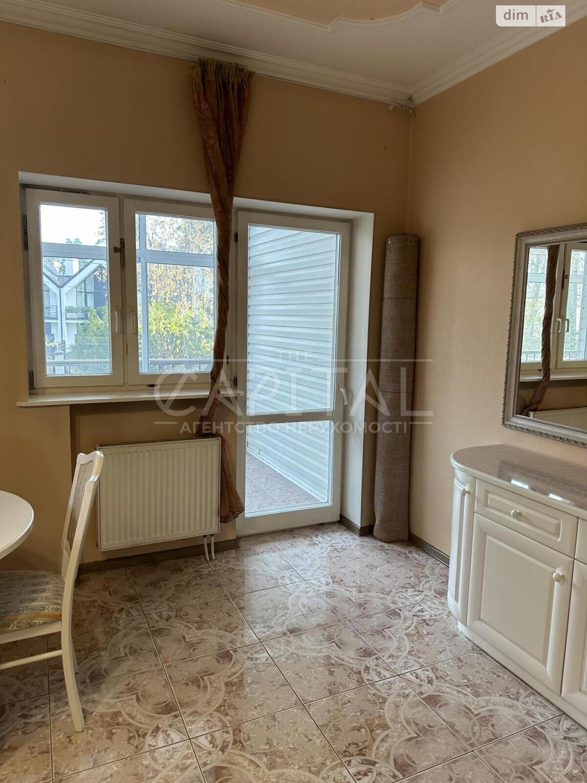 трехэтажный дом с верандой, 428.9 кв. м, кирпич. Продажа в Буче район Буча фото 1