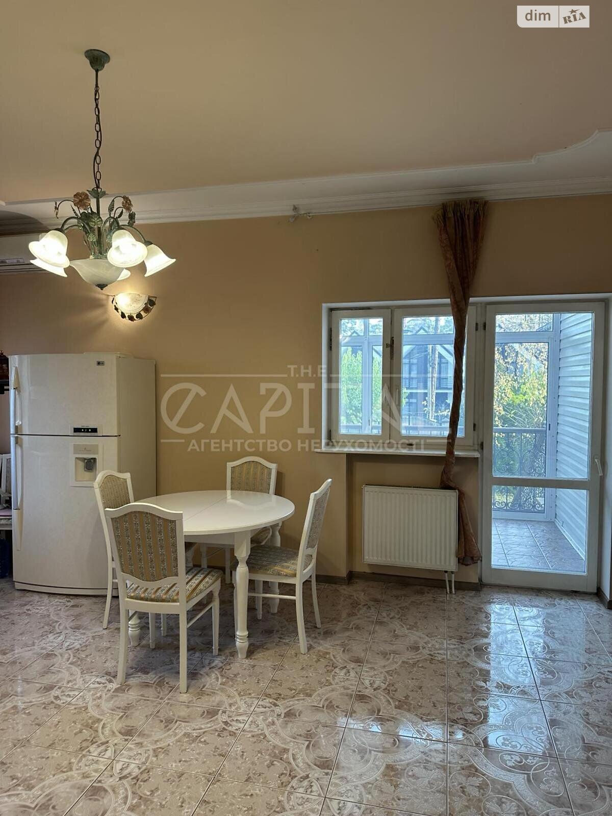 трехэтажный дом с верандой, 428.9 кв. м, кирпич. Продажа в Буче район Буча фото 1