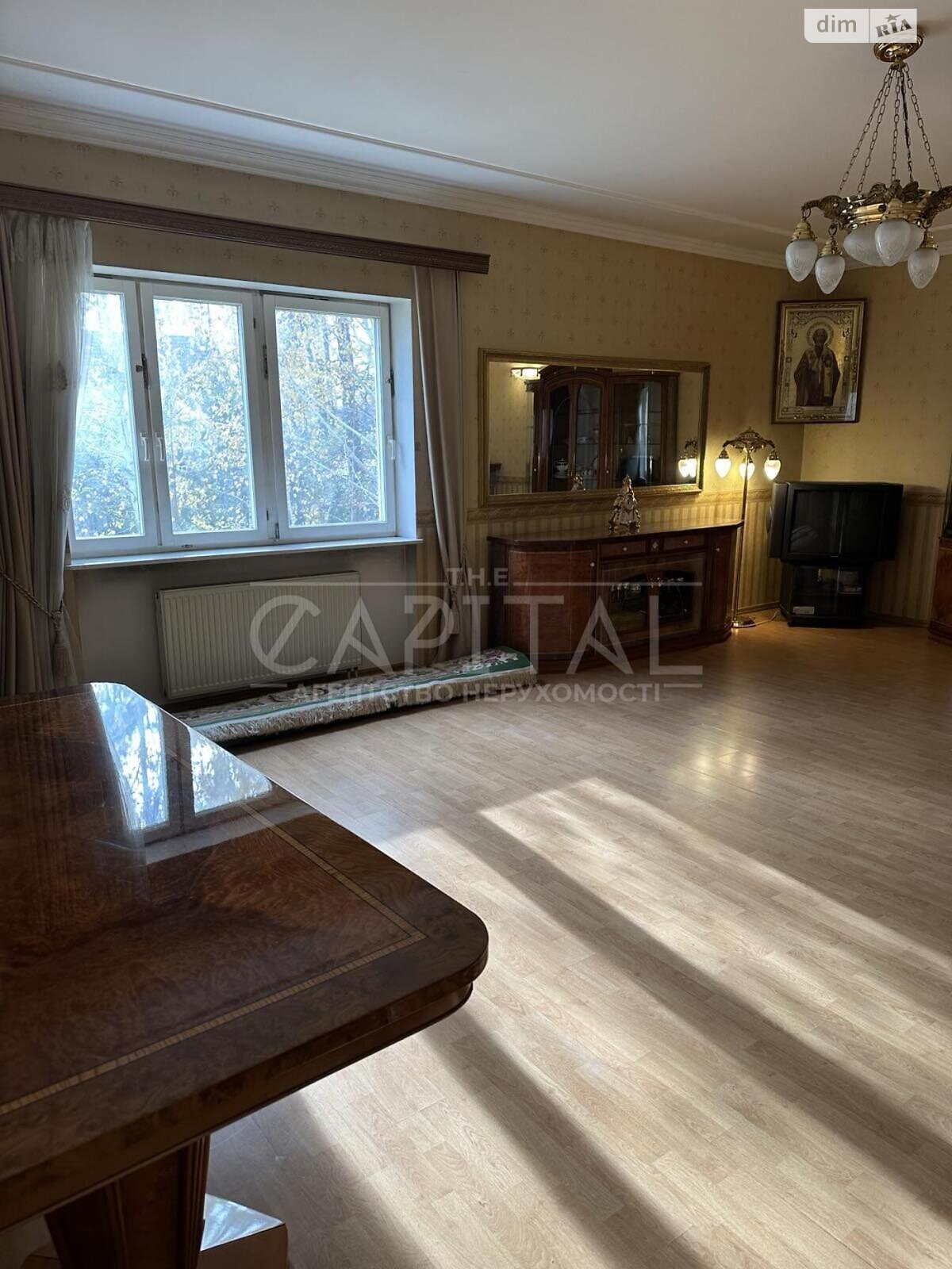 трехэтажный дом с верандой, 428.9 кв. м, кирпич. Продажа в Буче район Буча фото 1