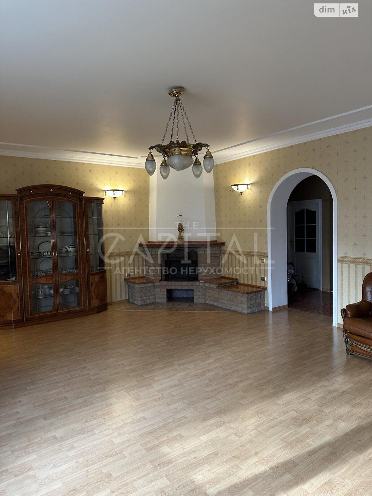 трехэтажный дом с верандой, 428.9 кв. м, кирпич. Продажа в Буче район Буча фото 1