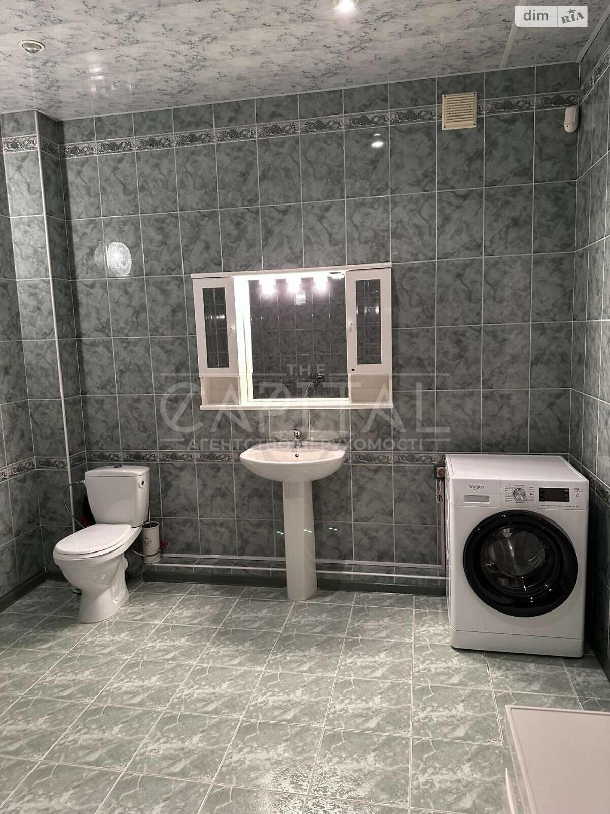 трехэтажный дом с верандой, 428.9 кв. м, кирпич. Продажа в Буче район Буча фото 1