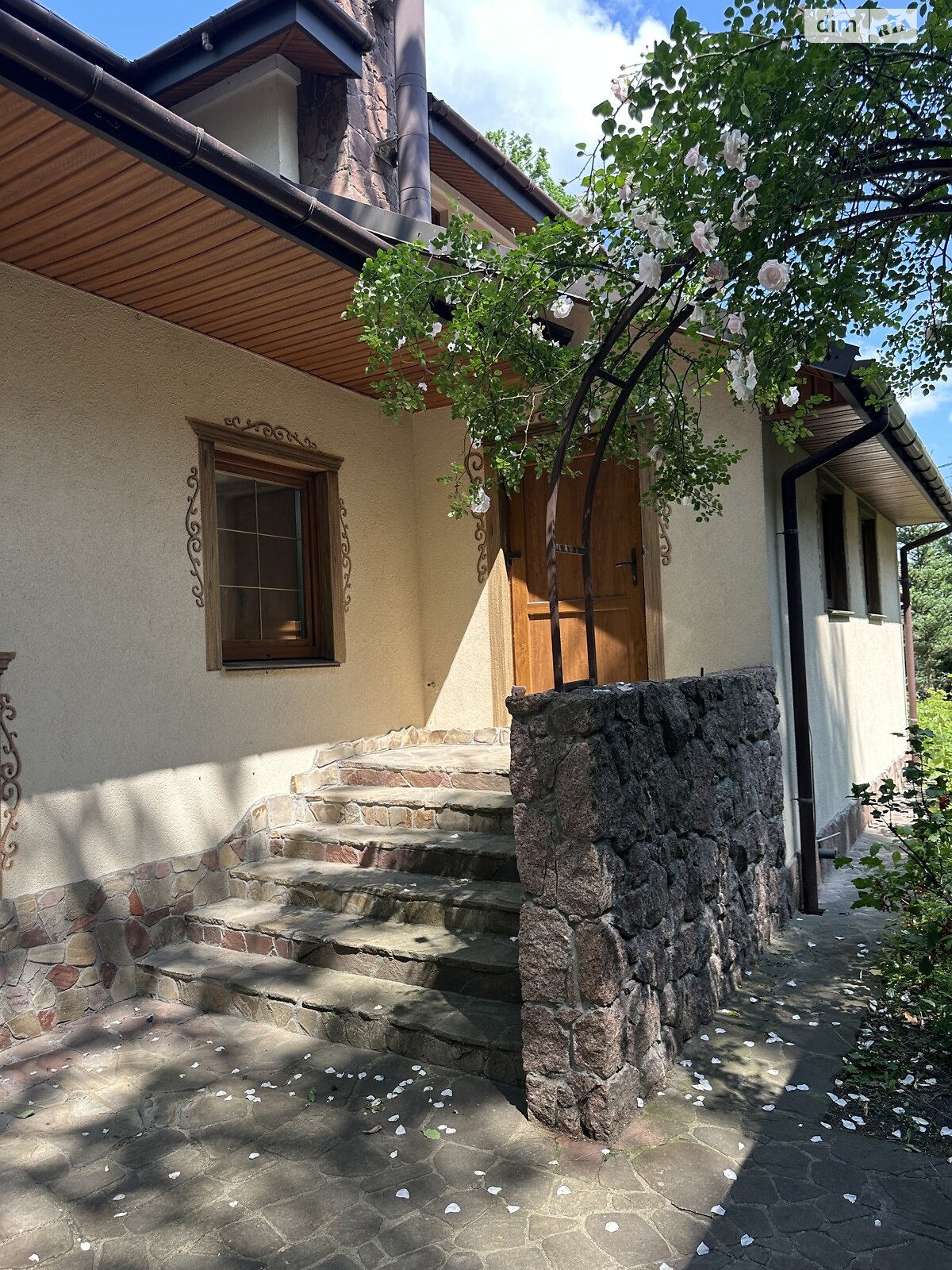 двухэтажный дом с балконом, 294.8 кв. м, монолит. Продажа в Буче район Буча фото 1 двухэтажный дом с балконом, 294.8 кв. м, монолит. Продажа в Буче район Буча фото 1