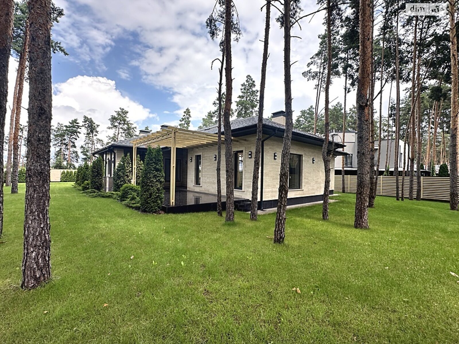 одноэтажный дом с мансардой, 285 кв. м, керамический блок. Продажа в Буче район Буча фото 1