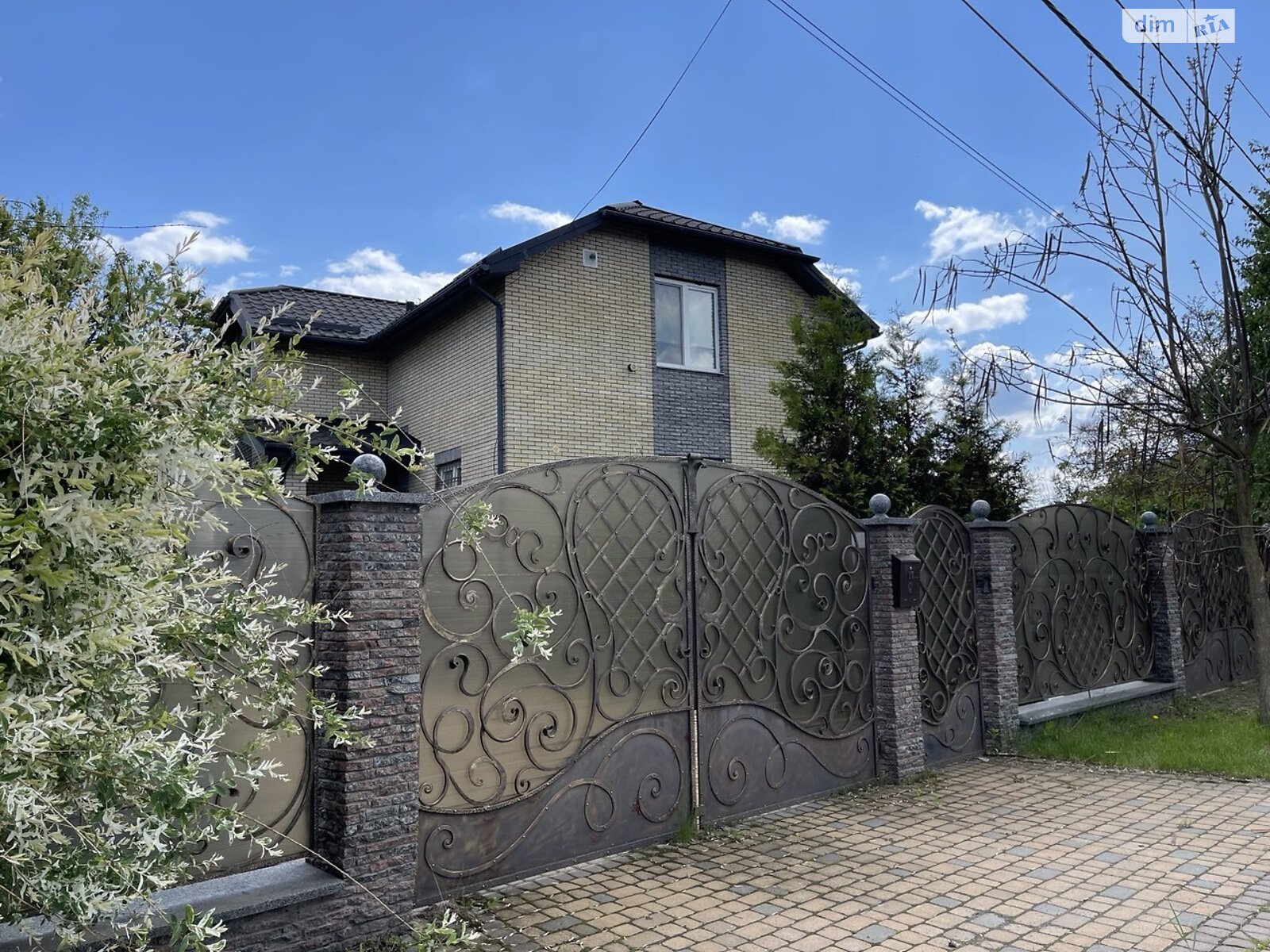двухэтажный дом с балконом, 240 кв. м, кирпич. Продажа в Буче район Буча фото 1 двухэтажный дом с балконом, 240 кв. м, кирпич. Продажа в Буче район Буча фото 1