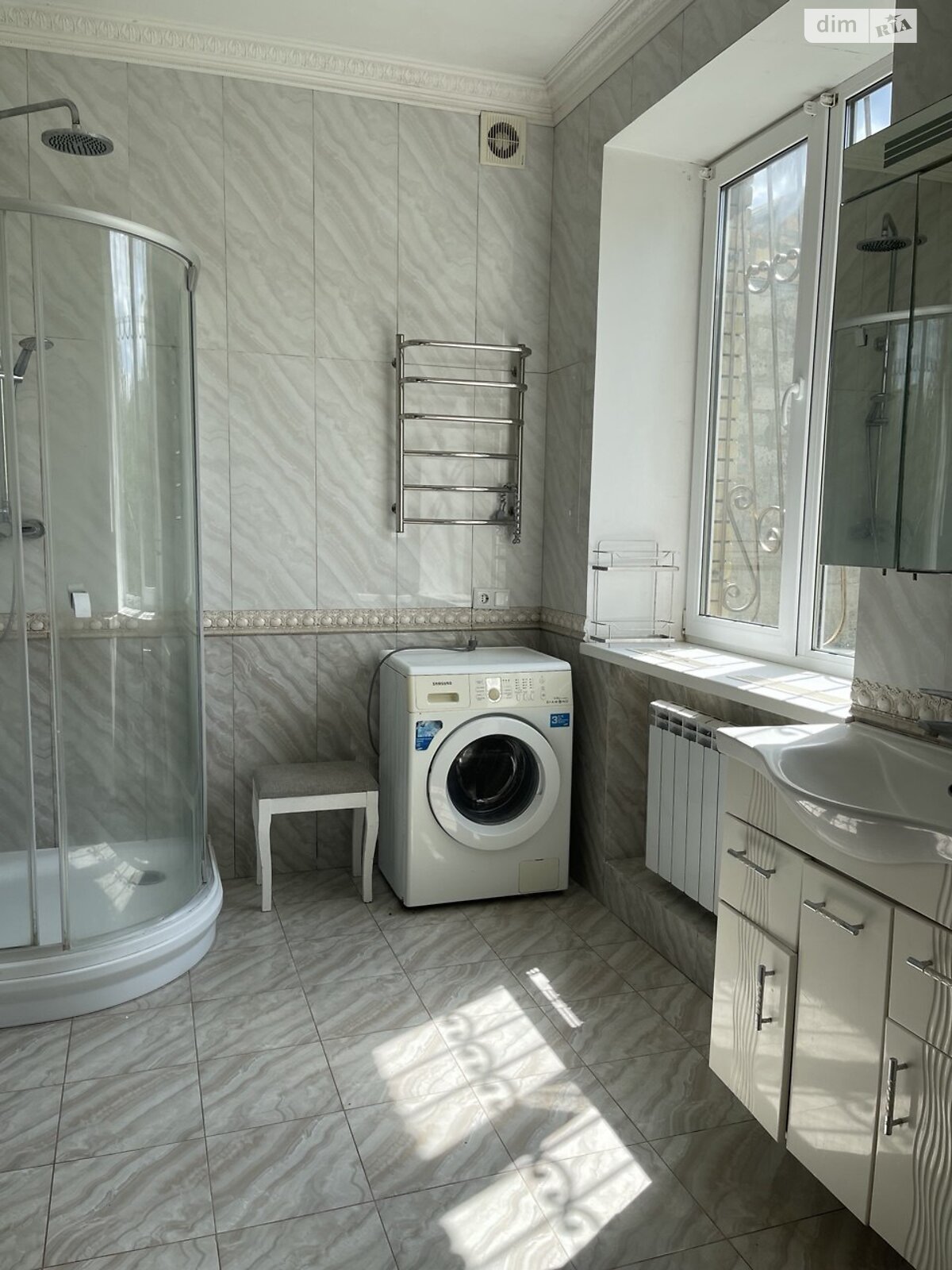 двухэтажный дом с балконом, 240 кв. м, кирпич. Продажа в Буче район Буча фото 1 двухэтажный дом с балконом, 240 кв. м, кирпич. Продажа в Буче район Буча фото 1