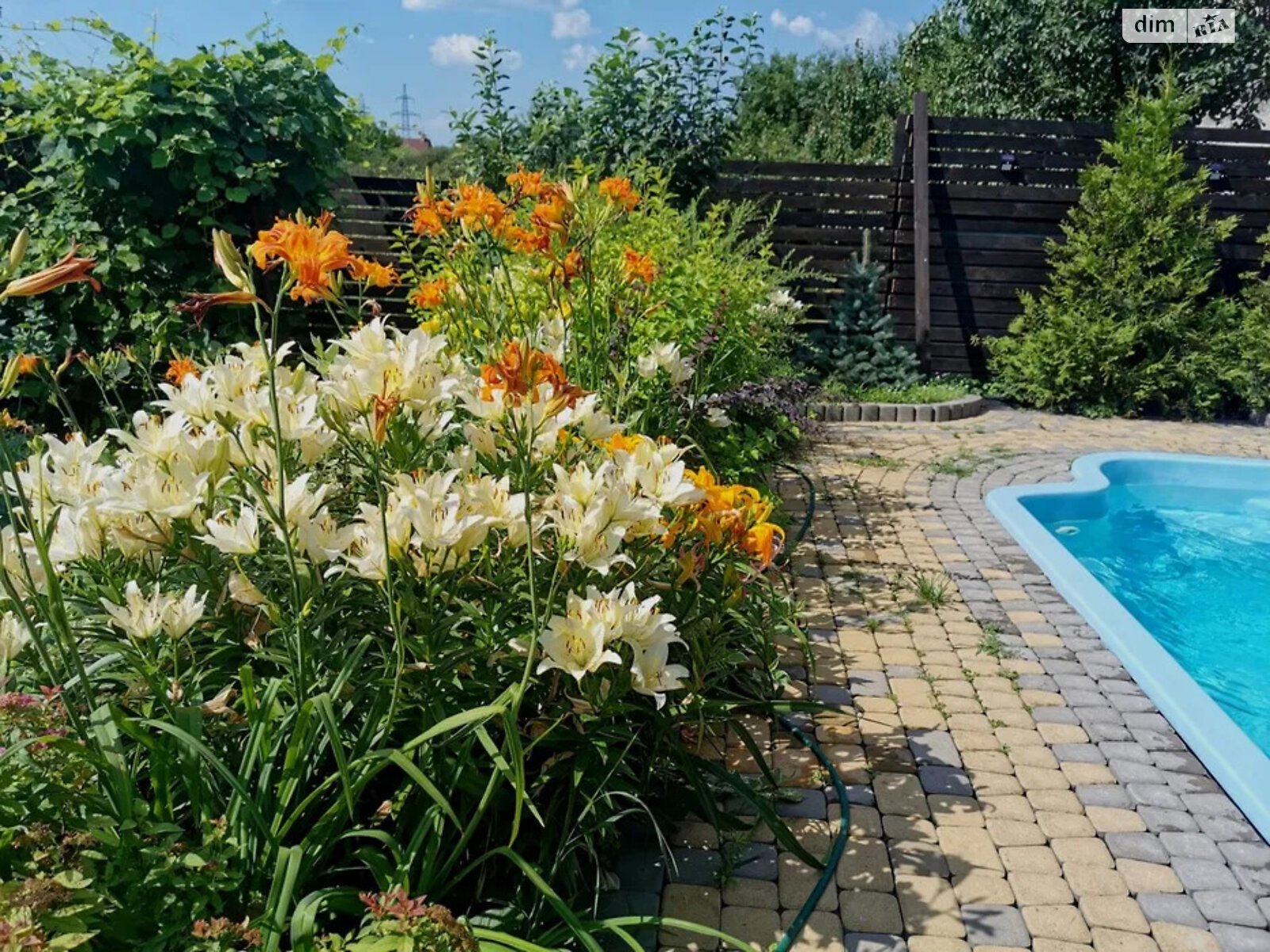 двухэтажный дом с балконом, 240 кв. м, кирпич. Продажа в Буче район Буча фото 1 двухэтажный дом с балконом, 240 кв. м, кирпич. Продажа в Буче район Буча фото 1