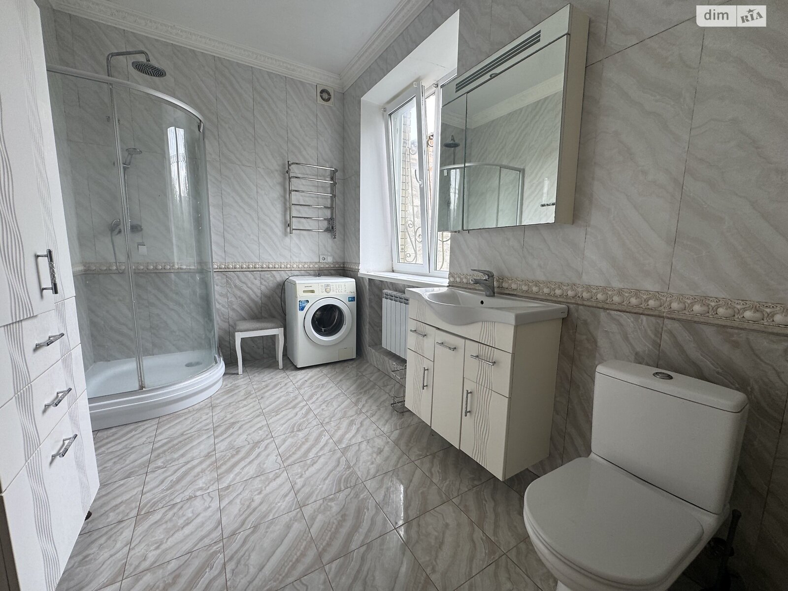 двоповерховий будинок з верандою, 249 кв. м, цегла. Продаж в Бучі, район Буча фото 1 двоповерховий будинок з верандою, 249 кв. м, цегла. Продаж в Бучі, район Буча фото 1