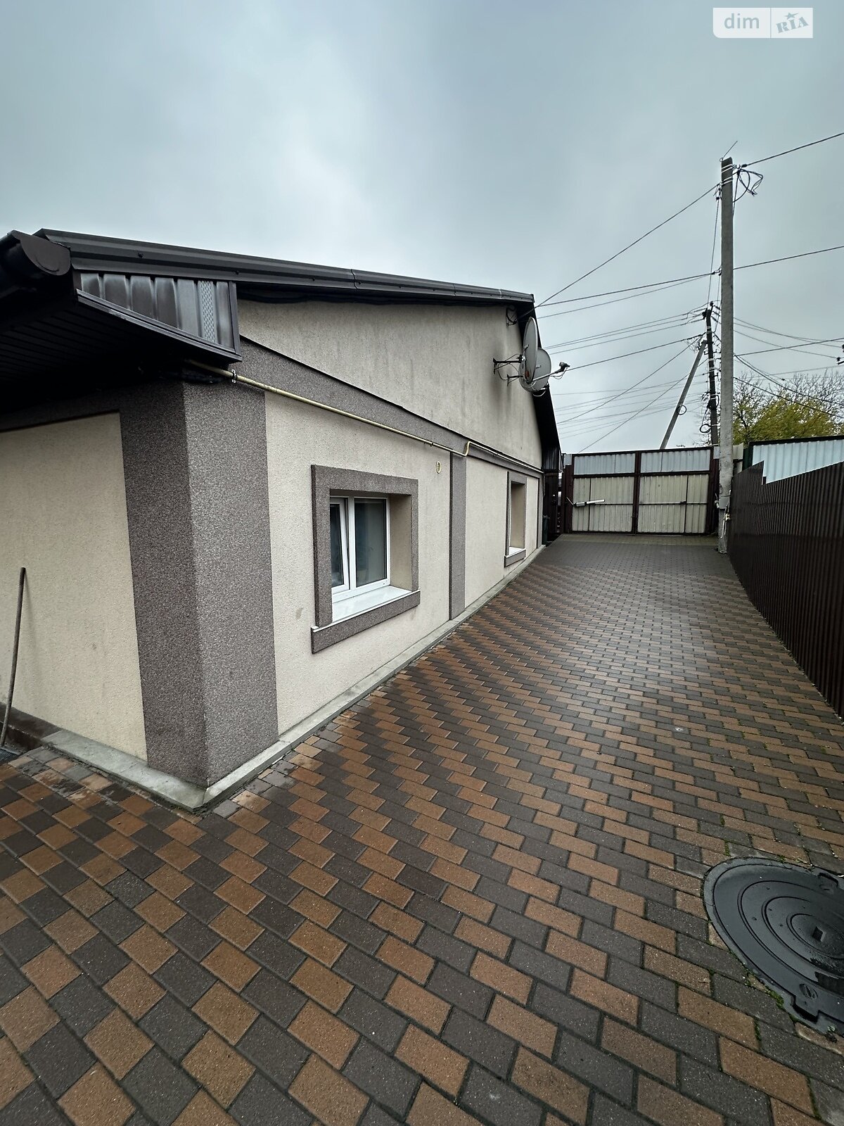 одноэтажный дом с ремонтом, 90.4 кв. м, кирпич. Продажа в Буче район Буча фото 1 одноэтажный дом с ремонтом, 90.4 кв. м, кирпич. Продажа в Буче район Буча фото 1