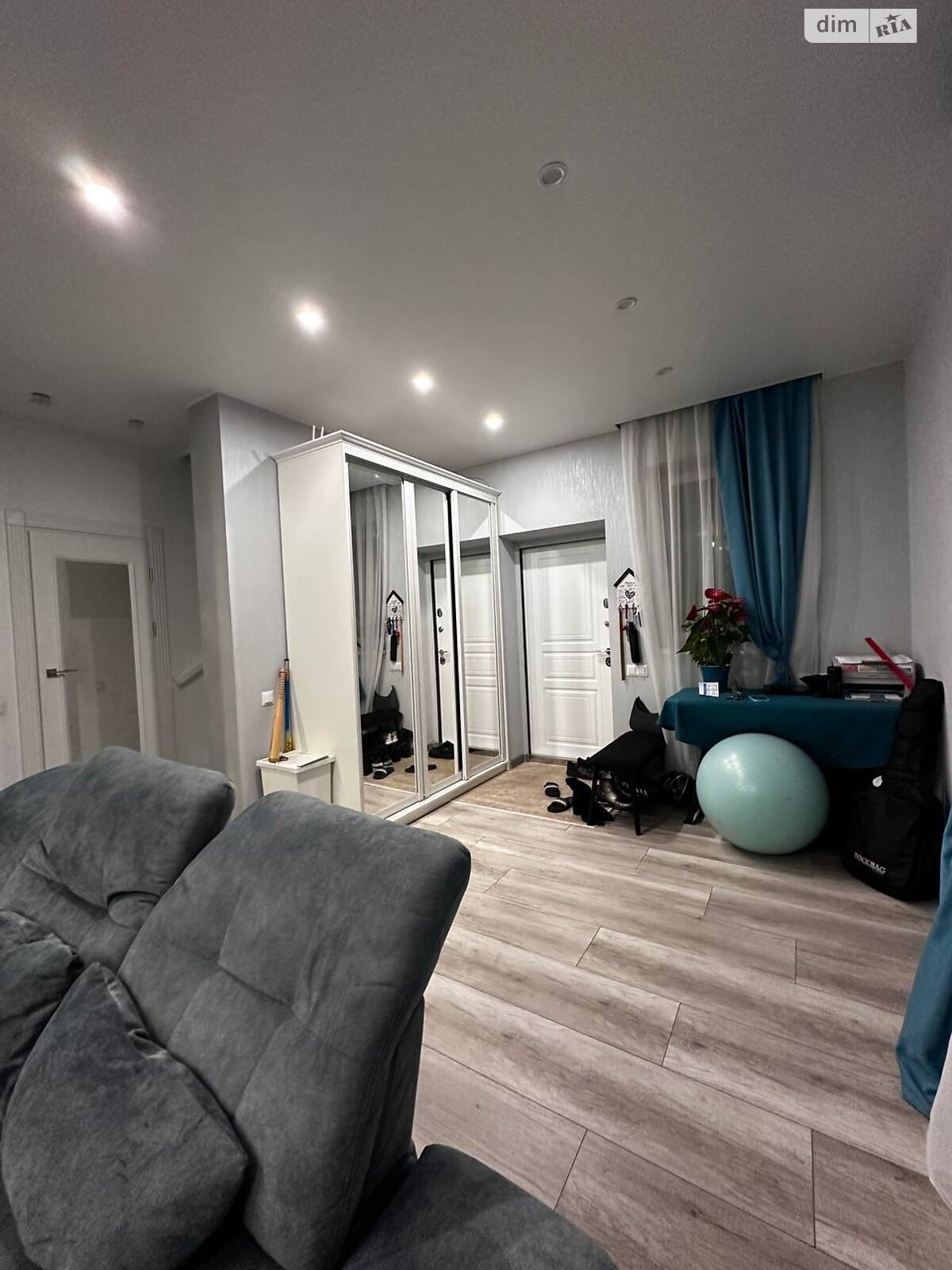 двухэтажный дом с ремонтом, 84.9 кв. м, кирпич. Продажа в Буче район Буча фото 1 двухэтажный дом с ремонтом, 84.9 кв. м, кирпич. Продажа в Буче район Буча фото 1