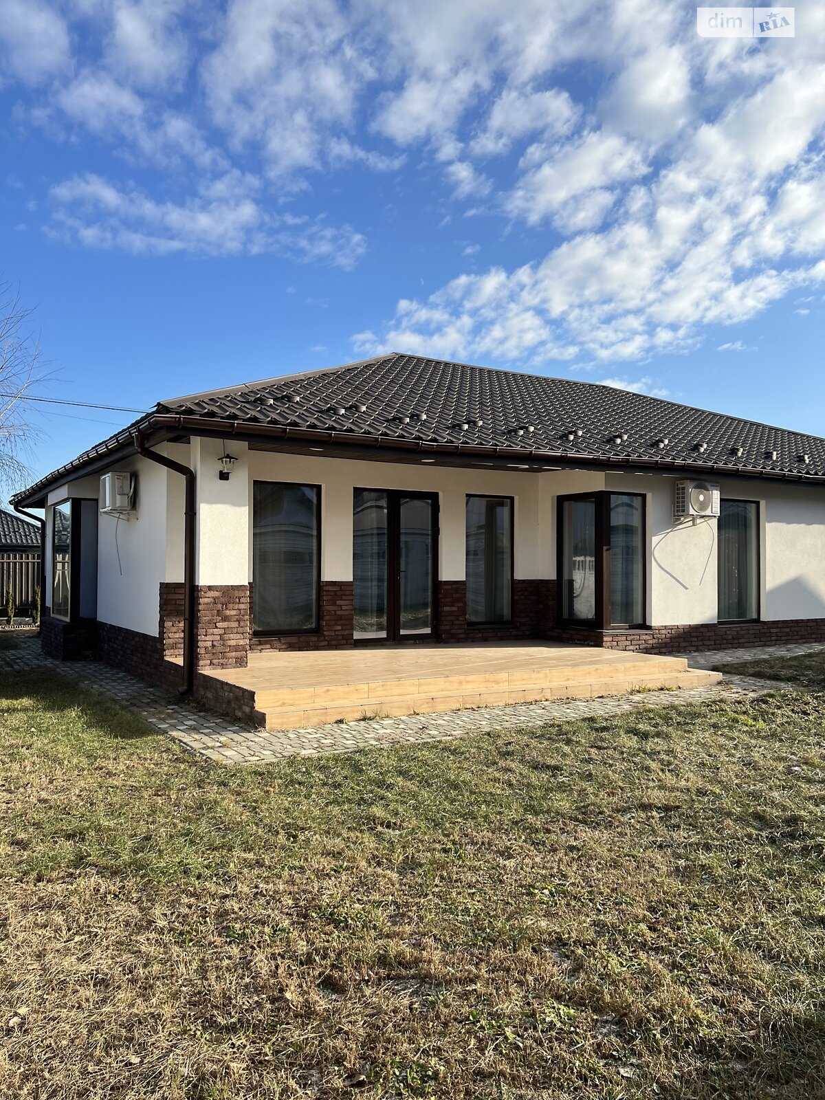 одноэтажный дом с верандой, 142 кв. м, кирпич. Продажа в Буче район Буча фото 1 одноэтажный дом с верандой, 142 кв. м, кирпич. Продажа в Буче район Буча фото 1