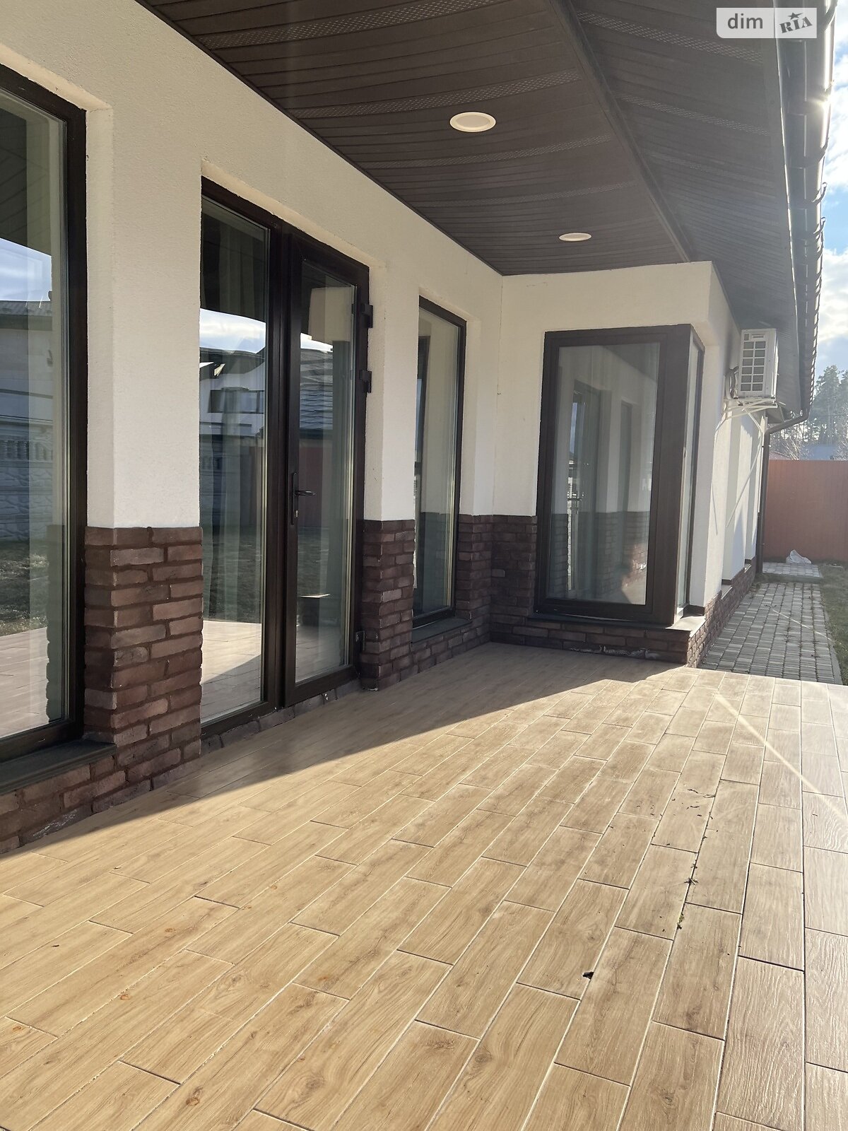 одноэтажный дом с верандой, 142 кв. м, кирпич. Продажа в Буче район Буча фото 1 одноэтажный дом с верандой, 142 кв. м, кирпич. Продажа в Буче район Буча фото 1