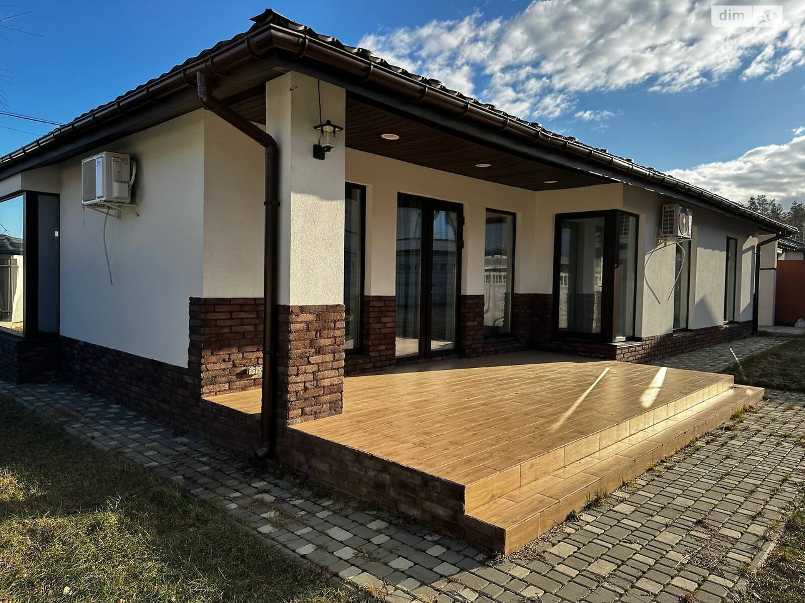 одноэтажный дом с верандой, 142 кв. м, кирпич. Продажа в Буче район Буча фото 1 одноэтажный дом с верандой, 142 кв. м, кирпич. Продажа в Буче район Буча фото 1
