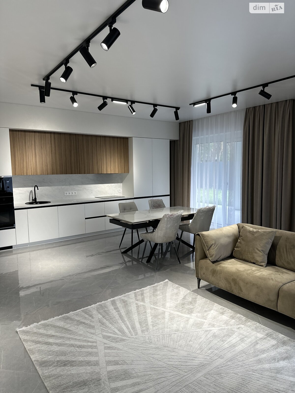 одноэтажный дом с ремонтом, 145 кв. м, кирпич. Продажа в Буче район Буча фото 1