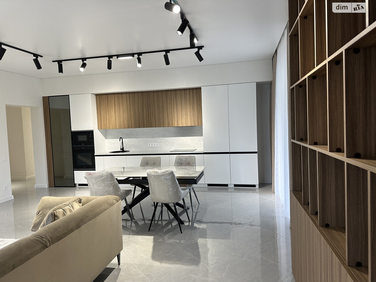 одноэтажный дом с ремонтом, 145 кв. м, кирпич. Продажа в Буче район Буча фото 1