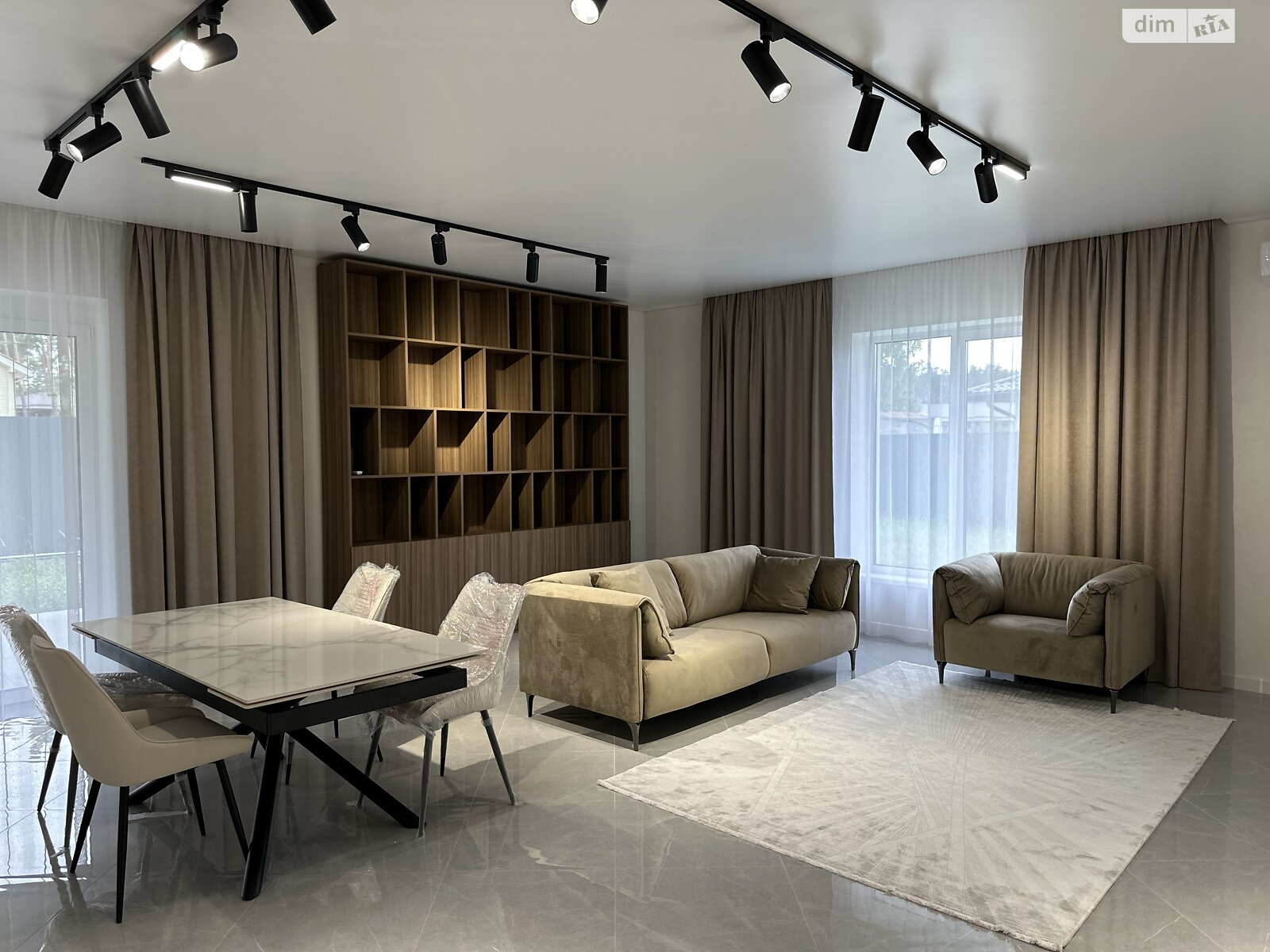 одноэтажный дом с ремонтом, 145 кв. м, кирпич. Продажа в Буче район Буча фото 1