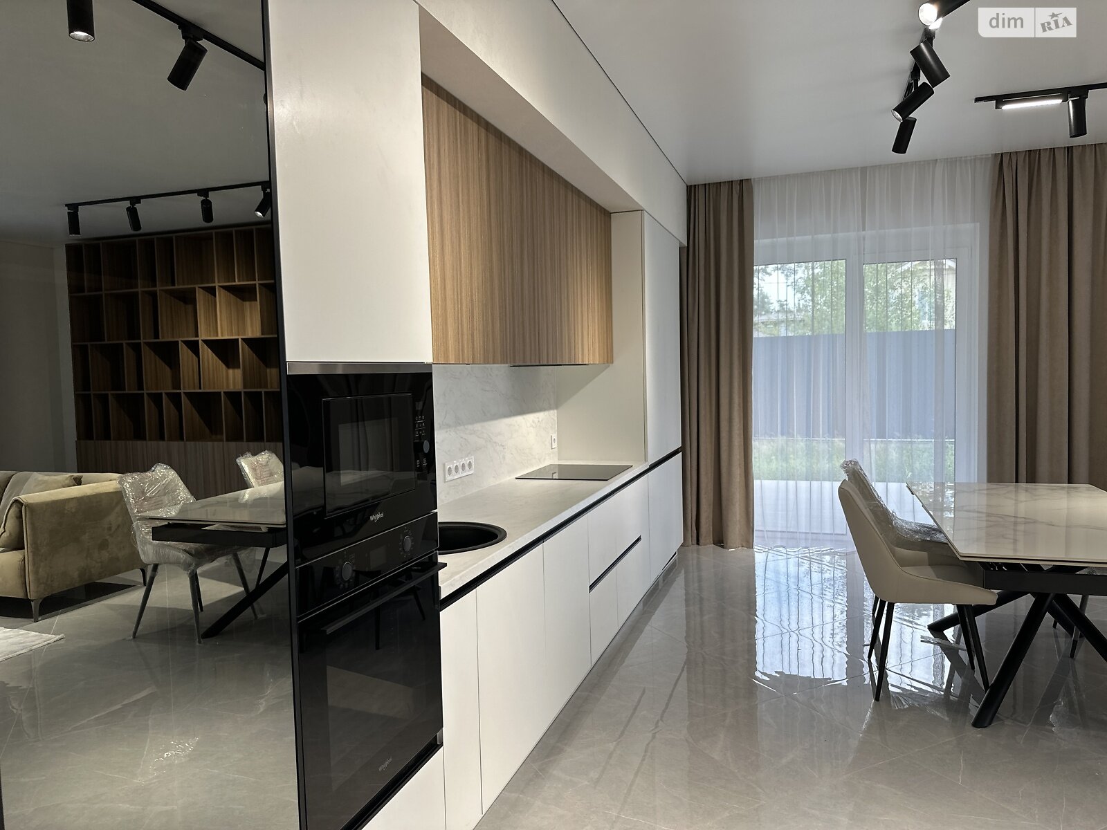 одноэтажный дом с ремонтом, 145 кв. м, кирпич. Продажа в Буче район Буча фото 1