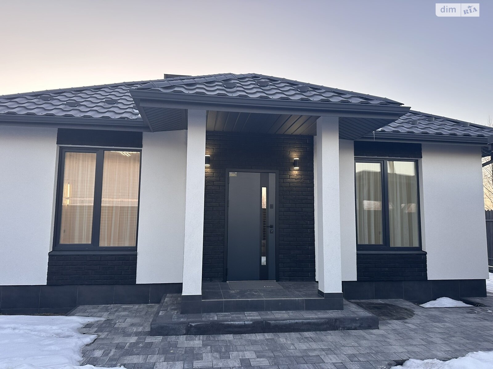 одноэтажный дом с ремонтом, 120 кв. м, кирпич. Продажа в Буче район Буча фото 1