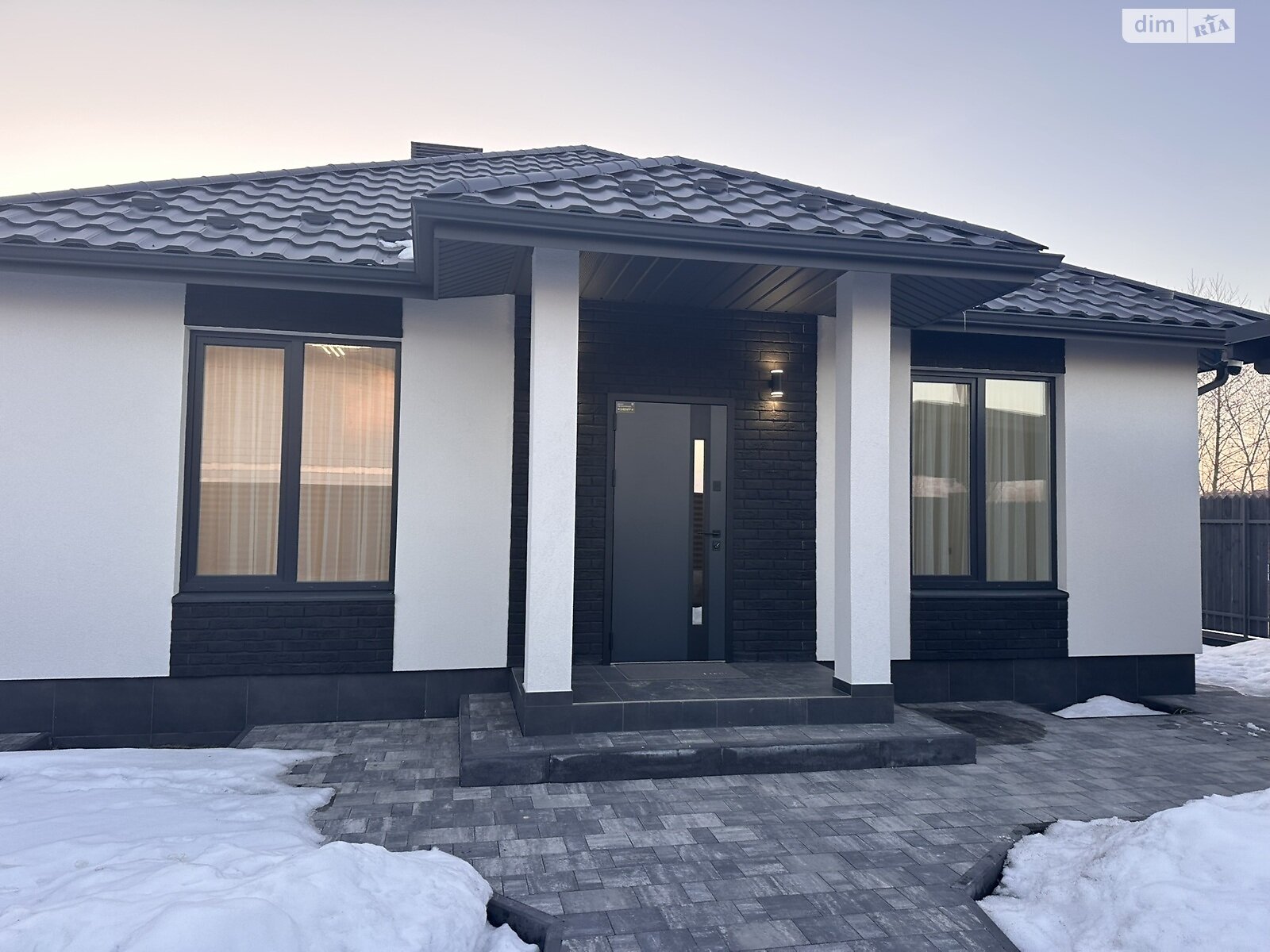 одноэтажный дом с ремонтом, 120 кв. м, кирпич. Продажа в Буче район Буча фото 1