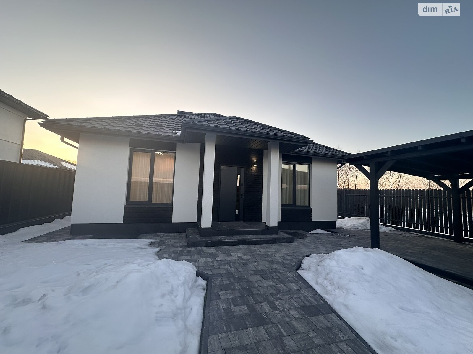 одноэтажный дом с ремонтом, 120 кв. м, кирпич. Продажа в Буче район Буча фото 1