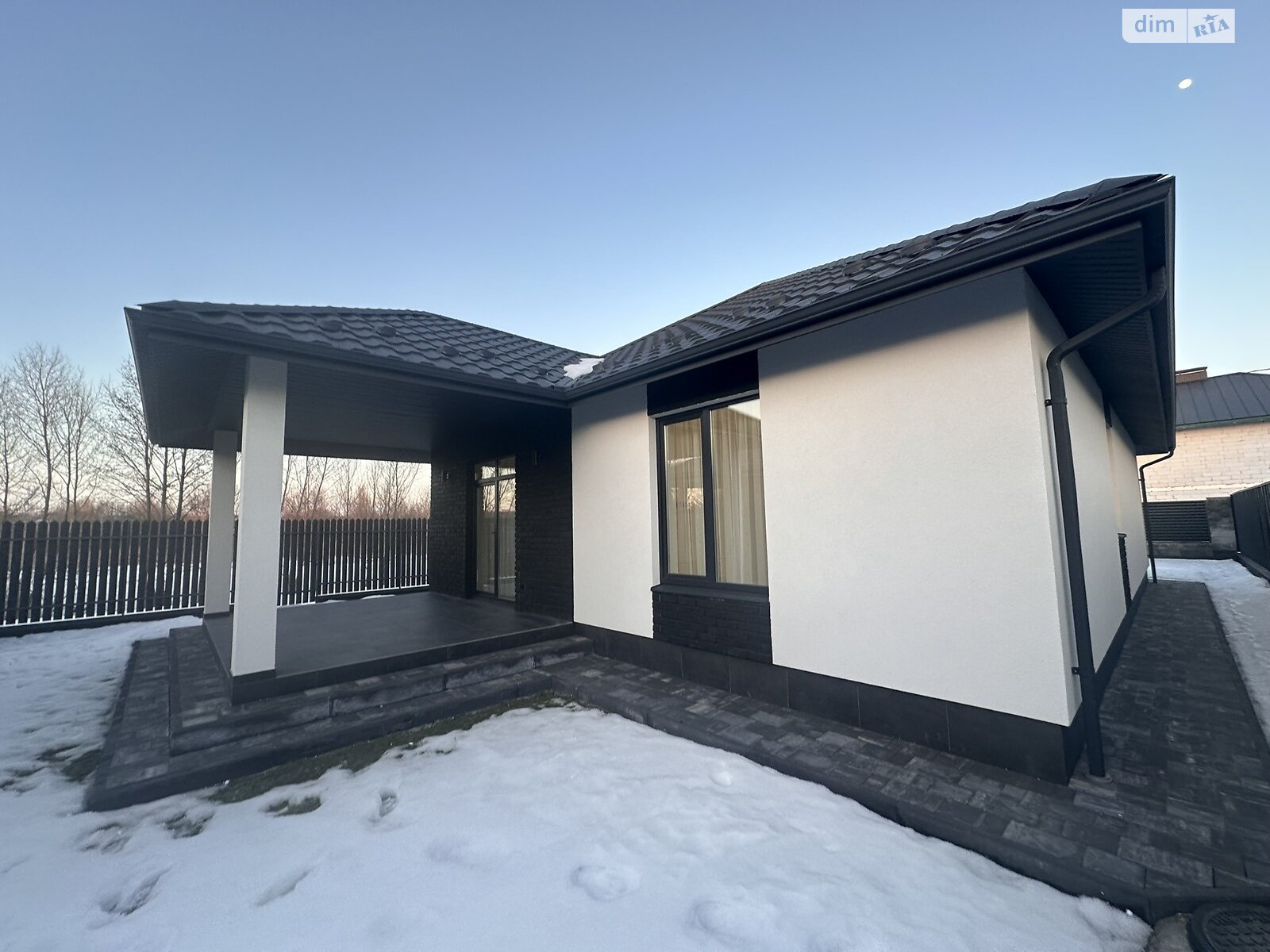 одноэтажный дом с ремонтом, 120 кв. м, кирпич. Продажа в Буче район Буча фото 1