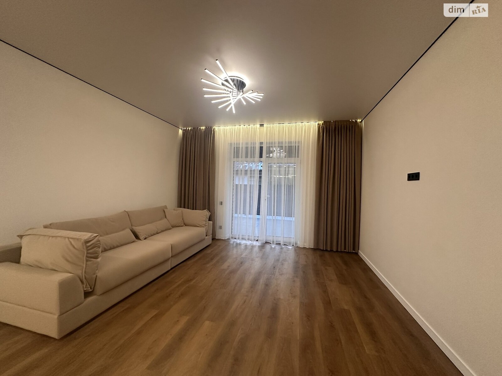 одноэтажный дом с ремонтом, 120 кв. м, кирпич. Продажа в Буче район Буча фото 1